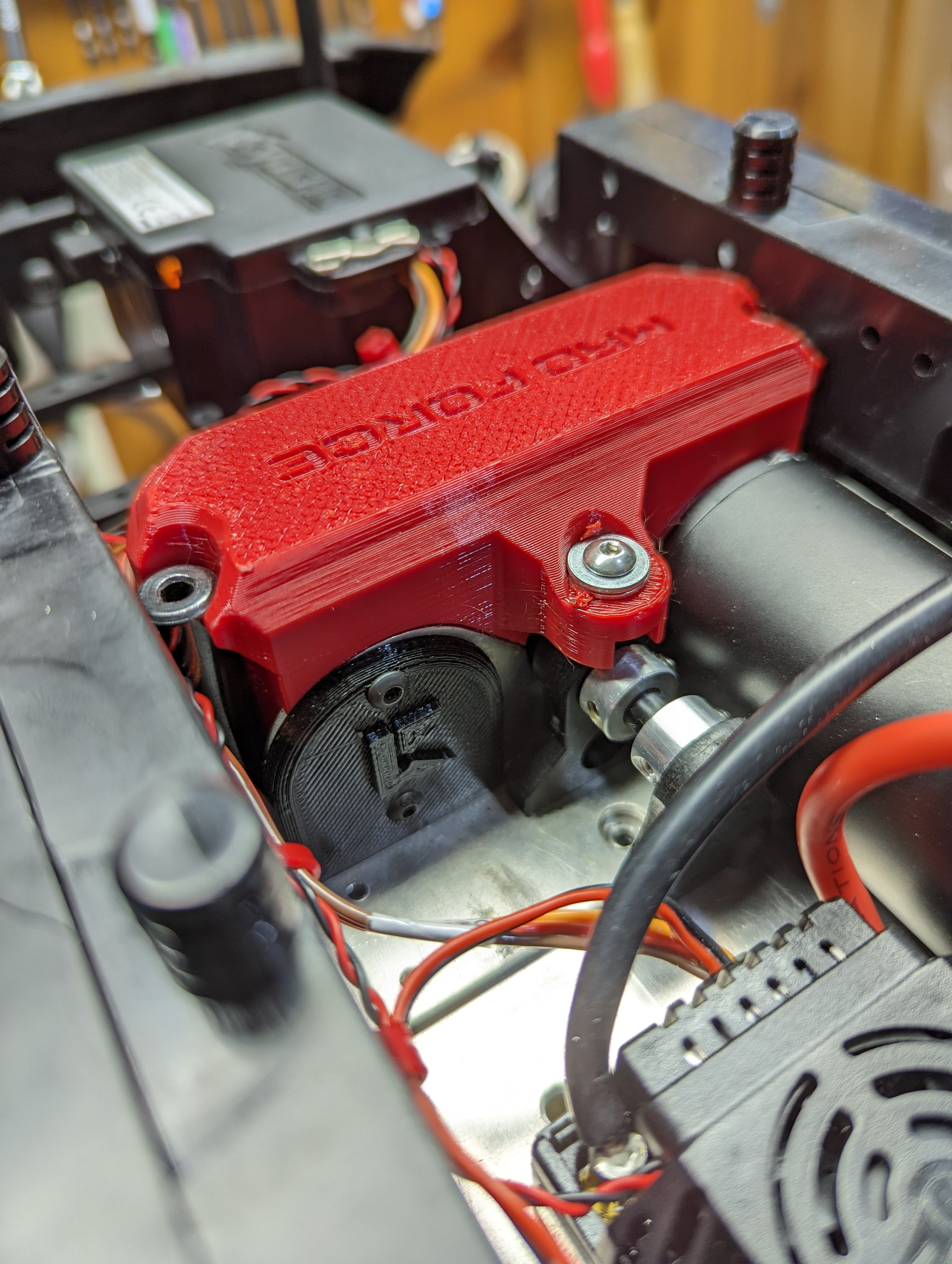 Kyosho USA-1 Mad Force/Crusher VE Gear Debris Cover image 3